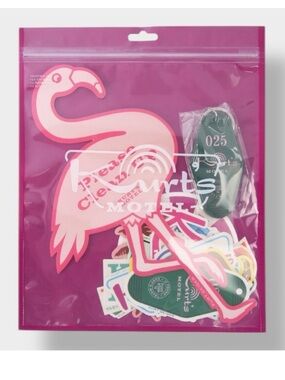 KURT GEIGER - Kurt’s Motel Multi Sticker Pack w/key chain